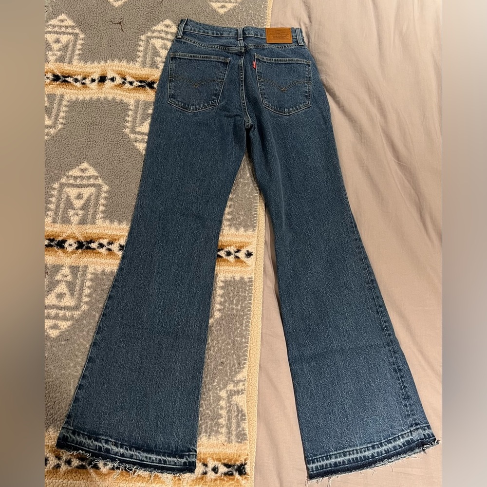 Levi’s 70s high rise flare jeans size 27